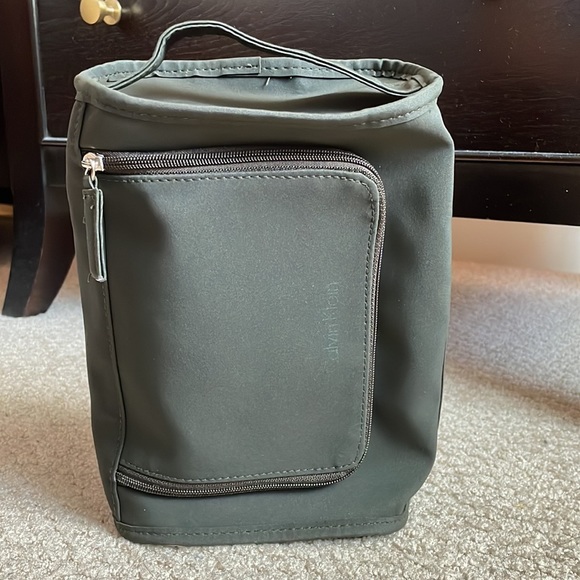 Calvin Klein Men’s Accessory Bag - Picture 2 of 14